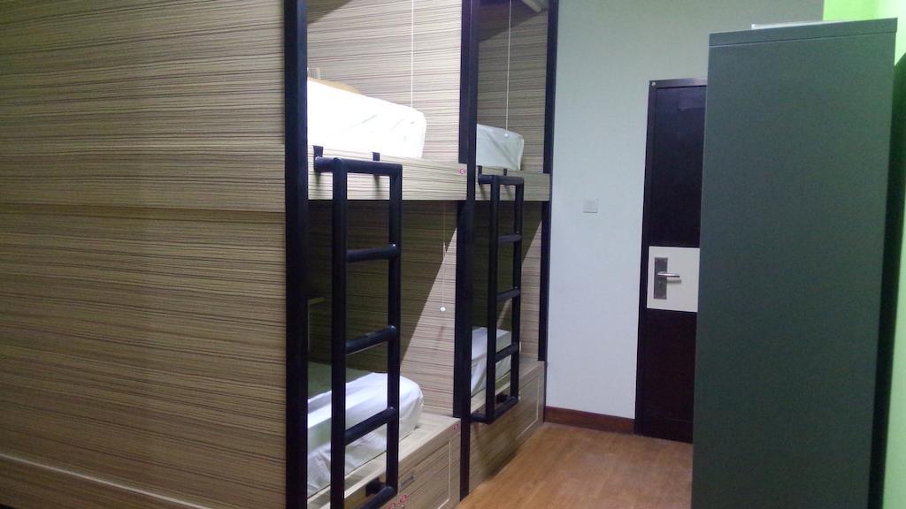Cx Hostel Ground Zero Kuta Lombok Rom bilde